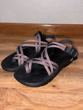 Chacos Women’s ZX/2 Strappy Sandals- Size 7
